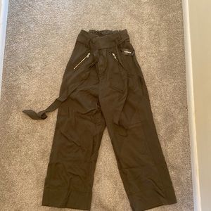 Express Cropped Pants